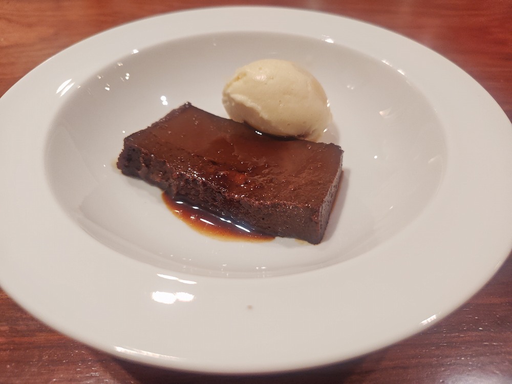 長崎,イタリアン,UGO,ドルチェ(デザート),ボネ(トリノ伝統菓子)とはっさくジェラート,カフェ